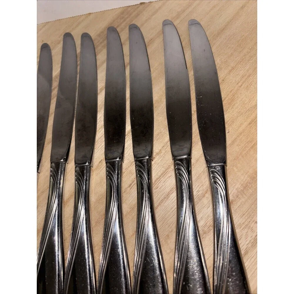 Oneida Camber Stainless Steel Dinner Knives Lot of 8 Silverware Replacement